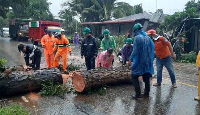 Wilayah Langsa Banjir Hujan dan Angin Kencang